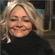 I have been in the creative business for many years and  offer clear coaching and inspiration for students and entrepreneurs